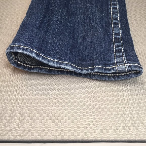Vigoss The Chelsea Jeans Size 30x33 Boot Cut Embellished Denim Low Rise - Picture 12 of 12